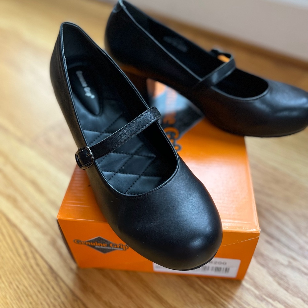 LIKE NEW Genuine Grip Women’s Mary Jane Work Dress Shoes
